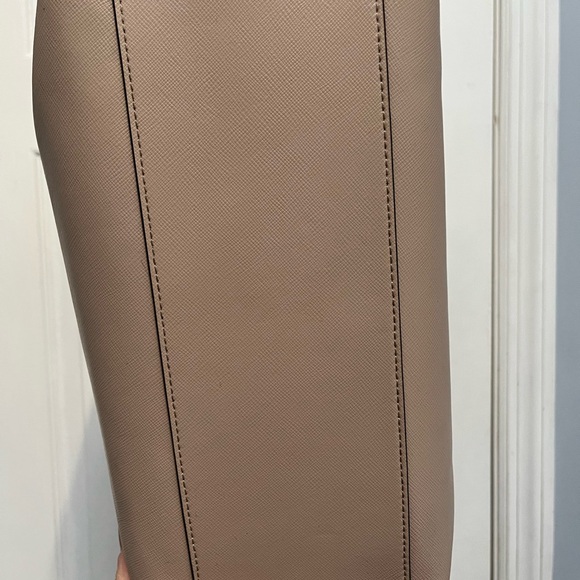 Kate Spade New York laptop Staci colorblock tote bag saffiano leather Beige Blk - Picture 6 of 17